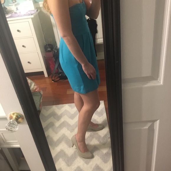 ✨PRETTY STRAPLESS DRESS✨ - Picture 4 of 8